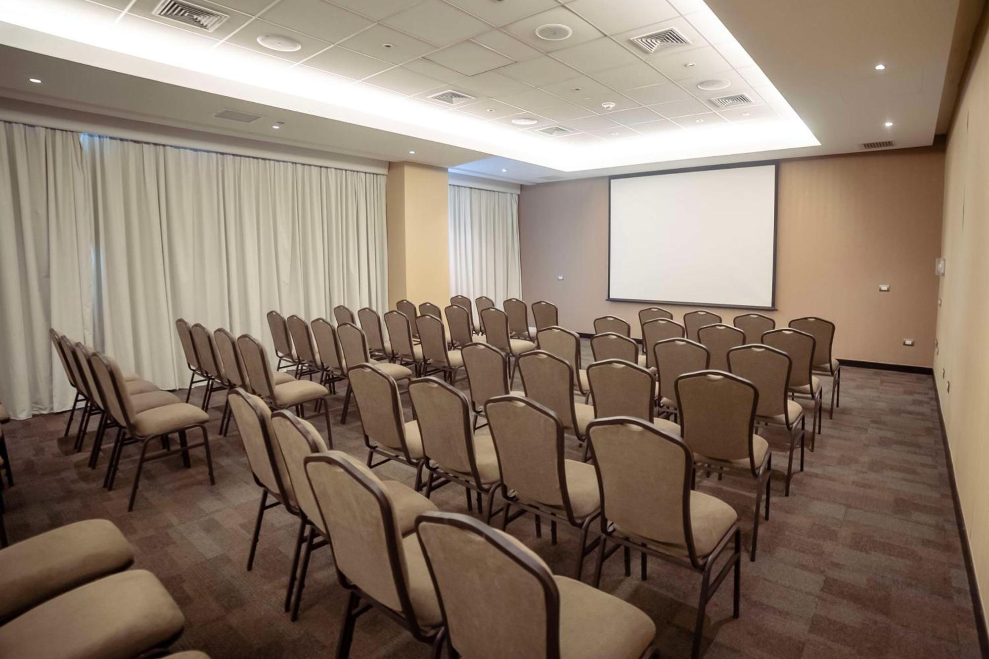 Doubletree By Hilton Encalada