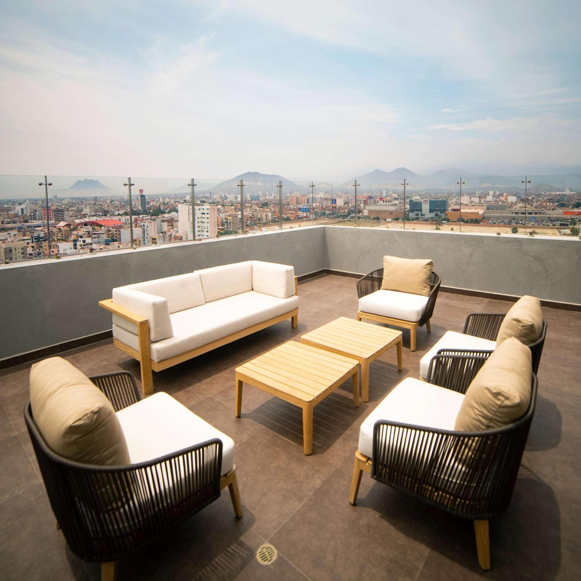 Doubletree By Hilton Hotel Encalada