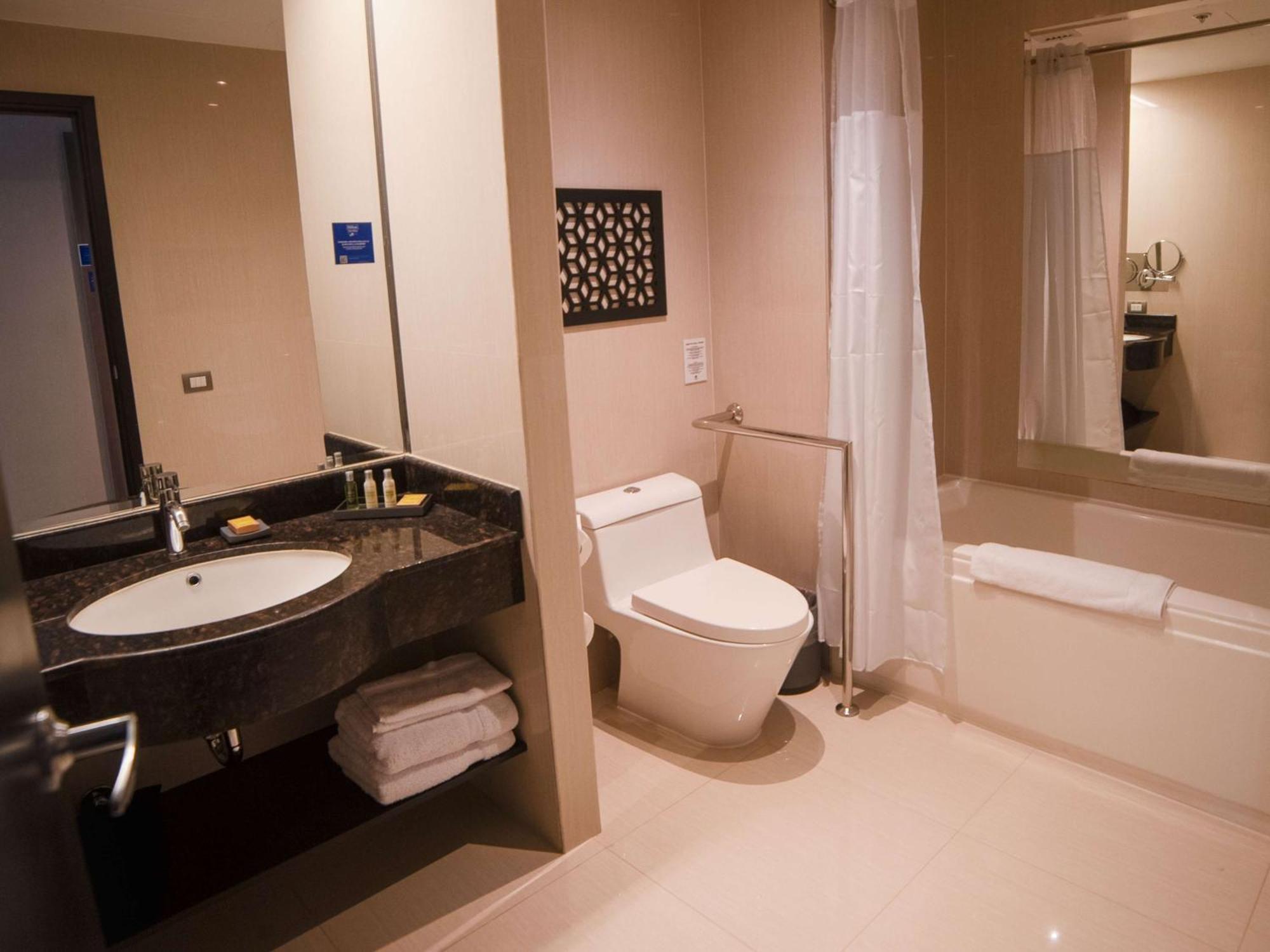 Doubletree By Hilton Encalada